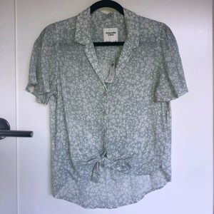 Abercrombie butterfly sleeve tied button down